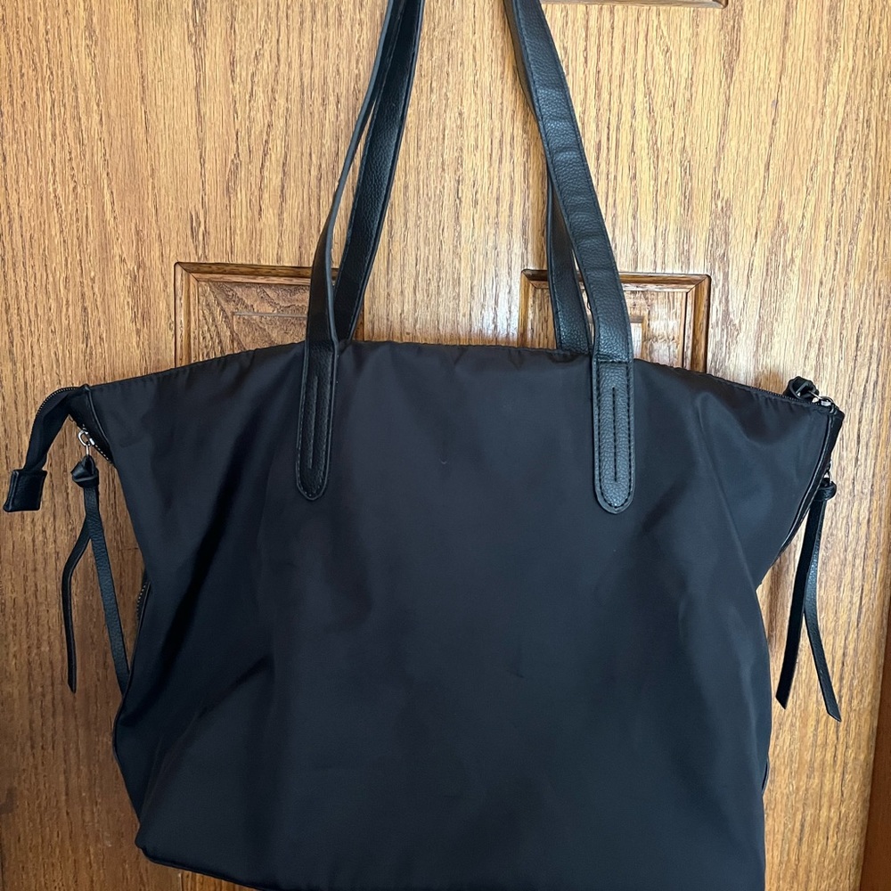 Tote - Picture 3 of 4